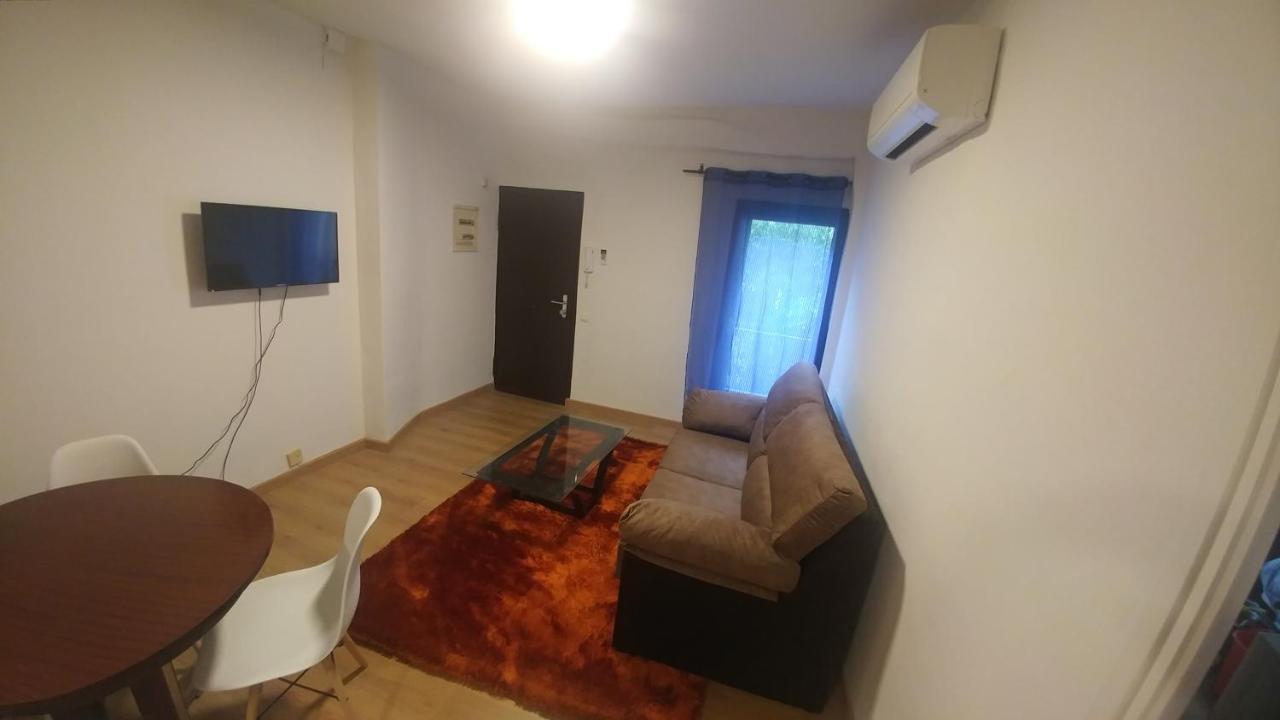 Apt 2 Acollidor Al Centre Historic De Vic Aptgarbi Экстерьер фото